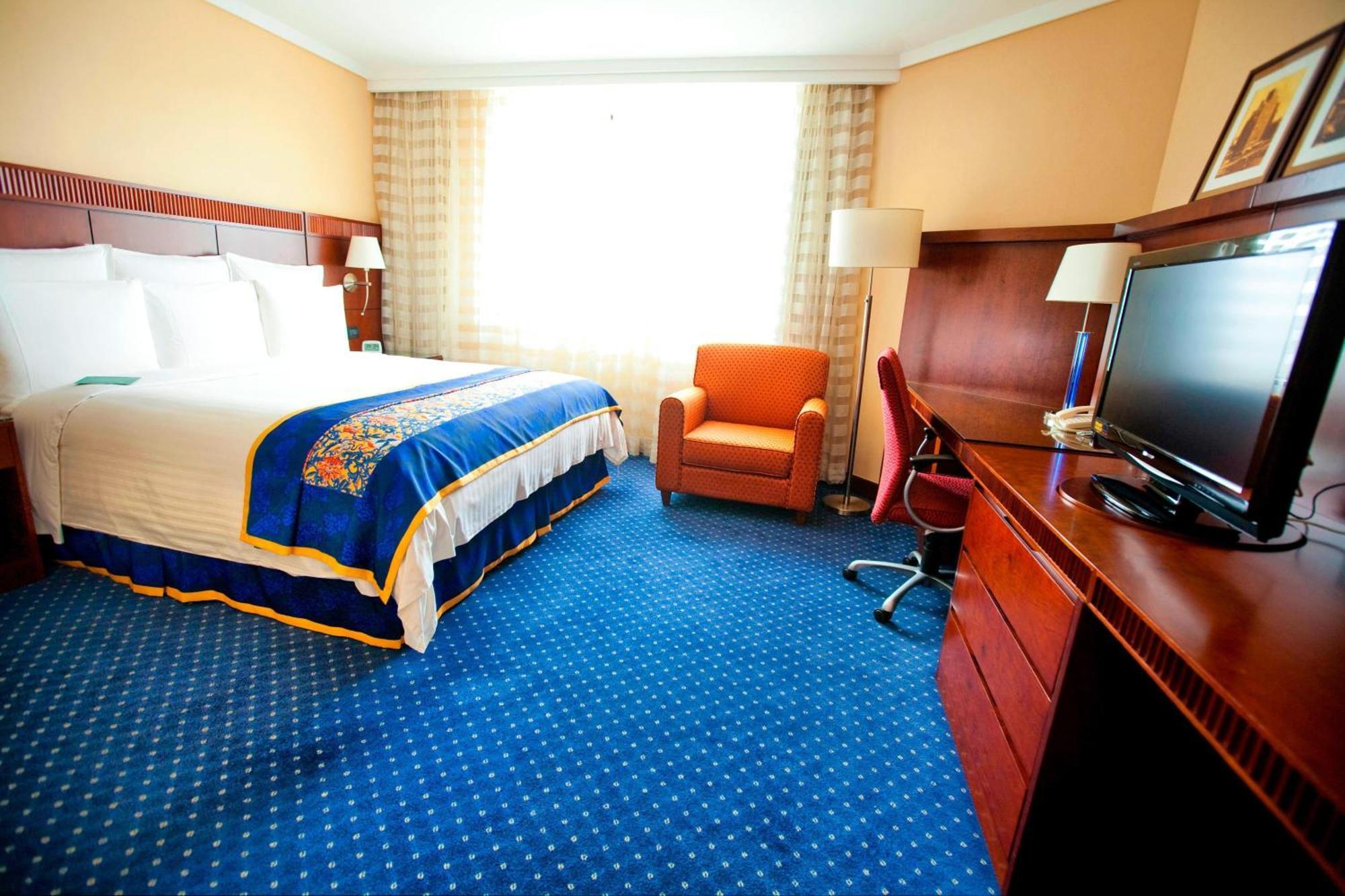 Courtyard By Marriott Shanghai Pudong Exterior photo