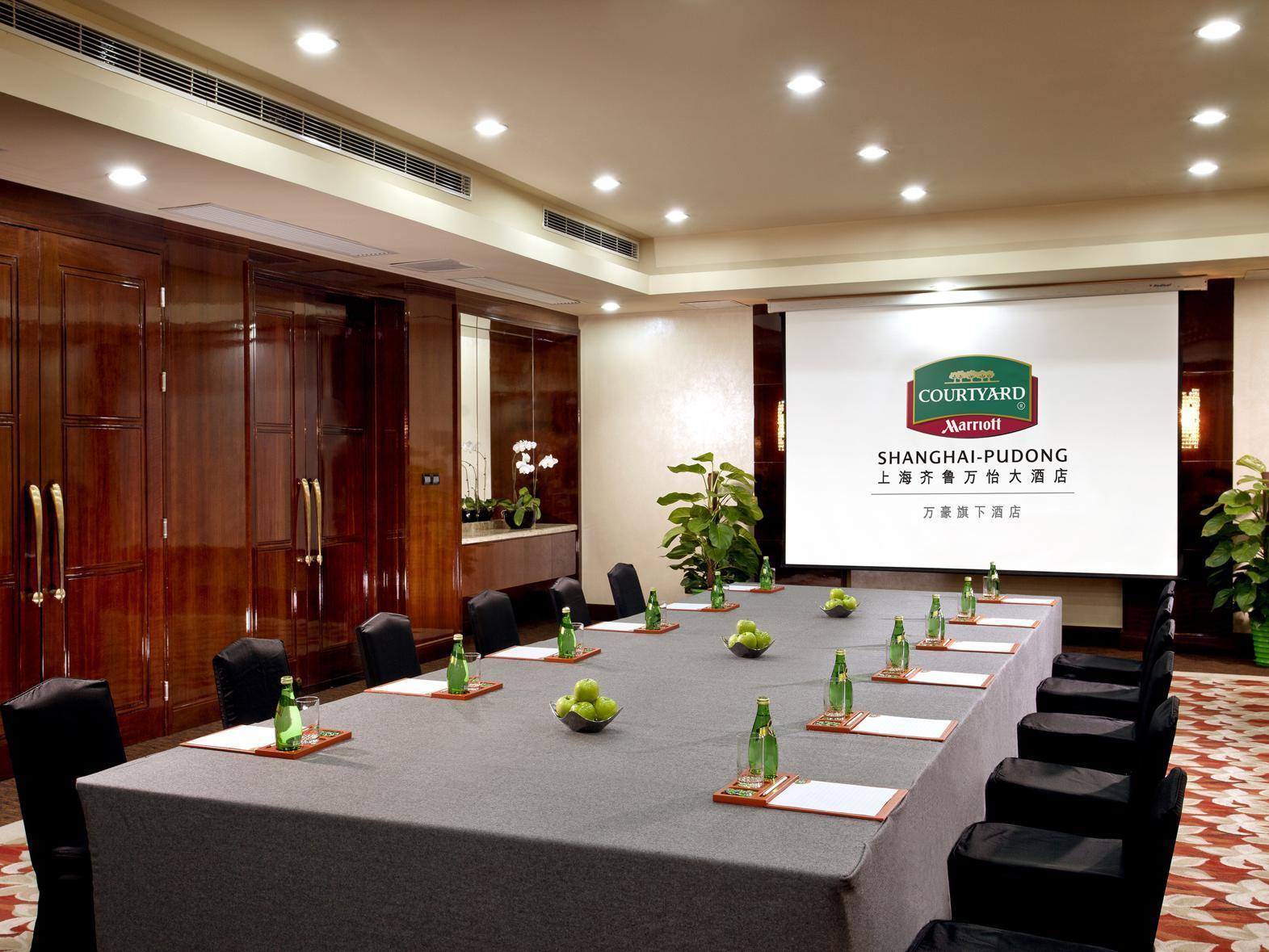 Courtyard By Marriott Shanghai Pudong Exterior photo