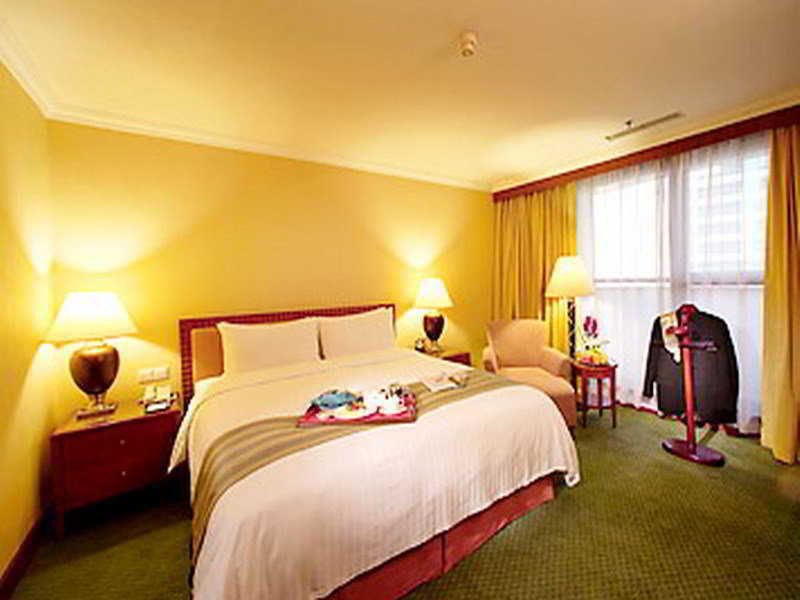 Courtyard By Marriott Shanghai Pudong Exterior photo