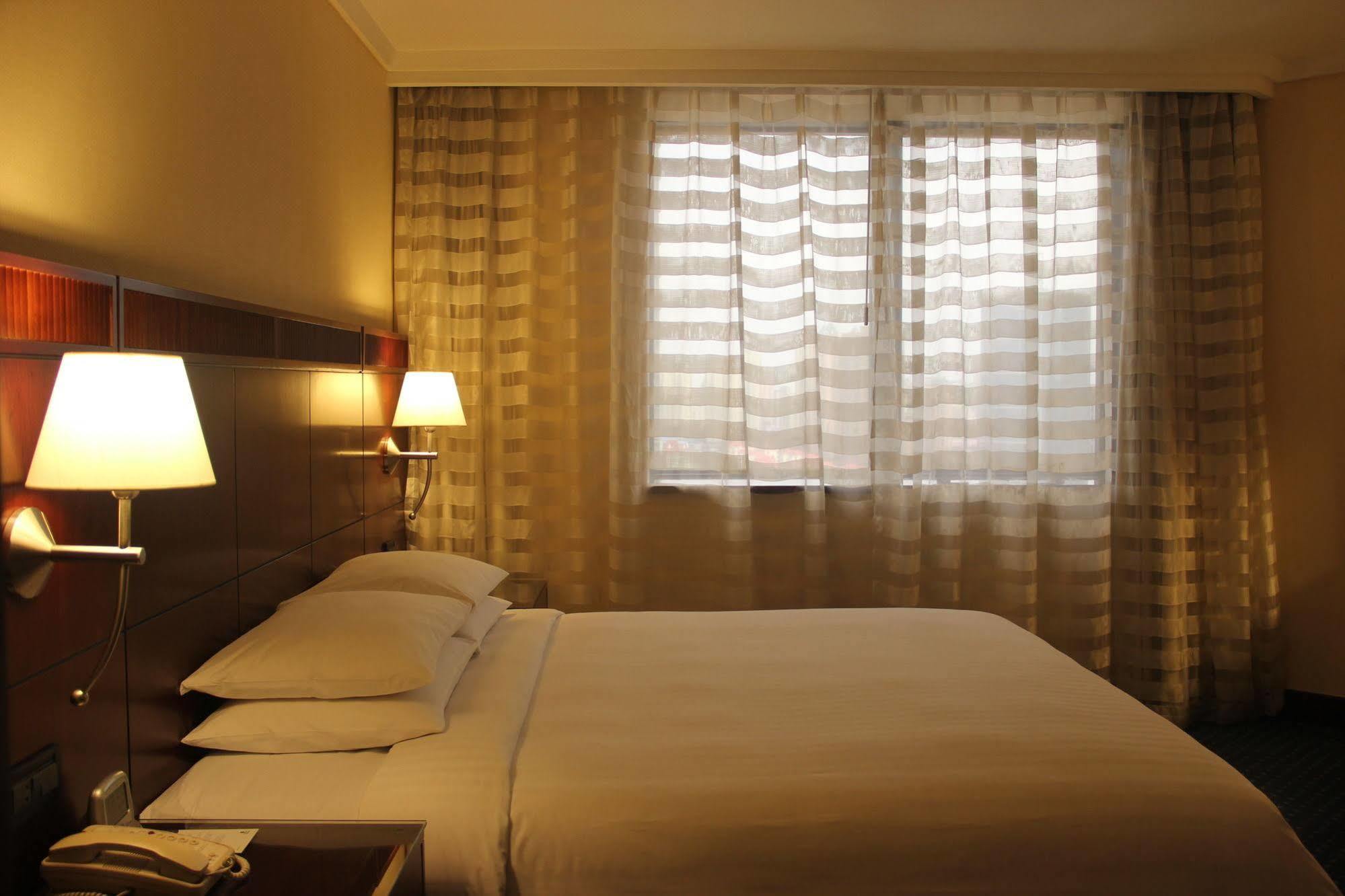 Courtyard By Marriott Shanghai Pudong Exterior photo